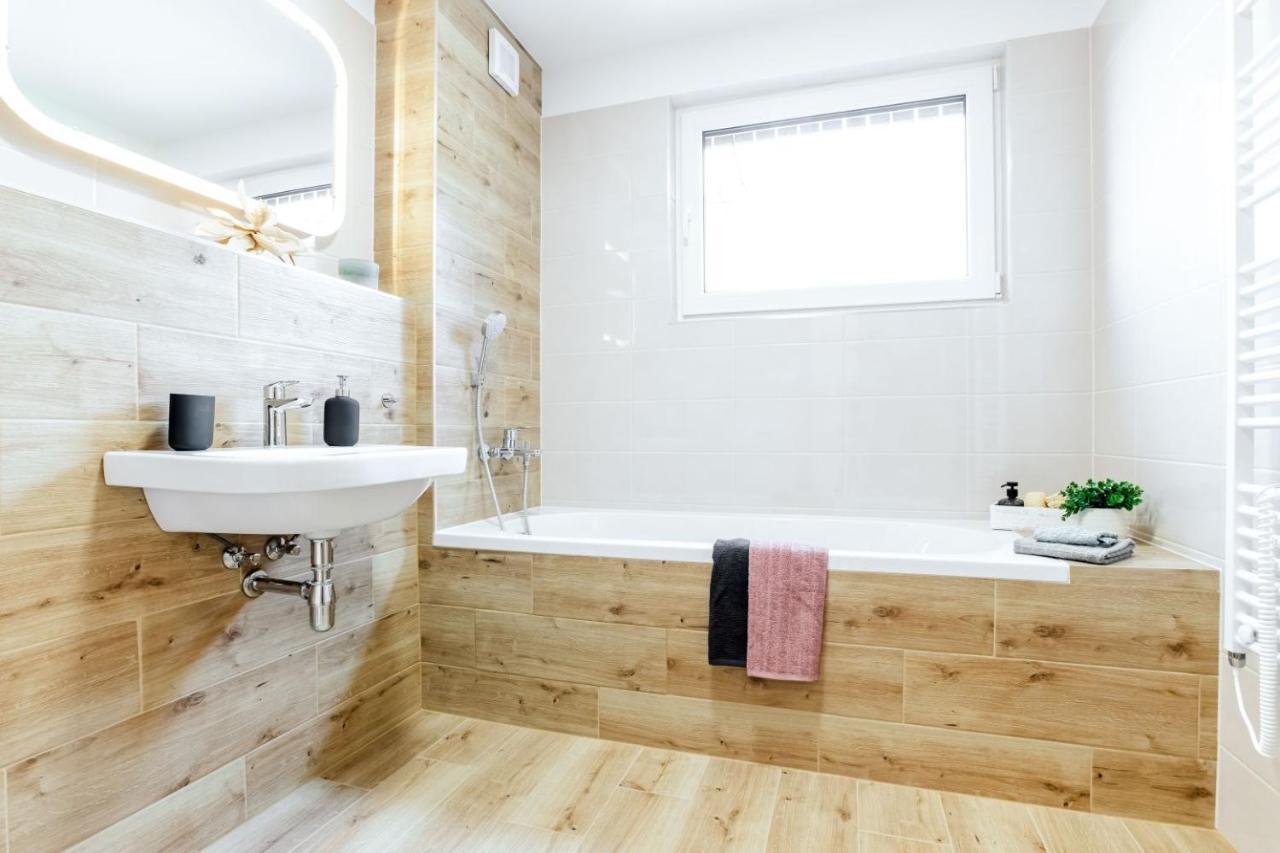 Apartmany Karlovy Dvory Horní Planá Eksteriør billede