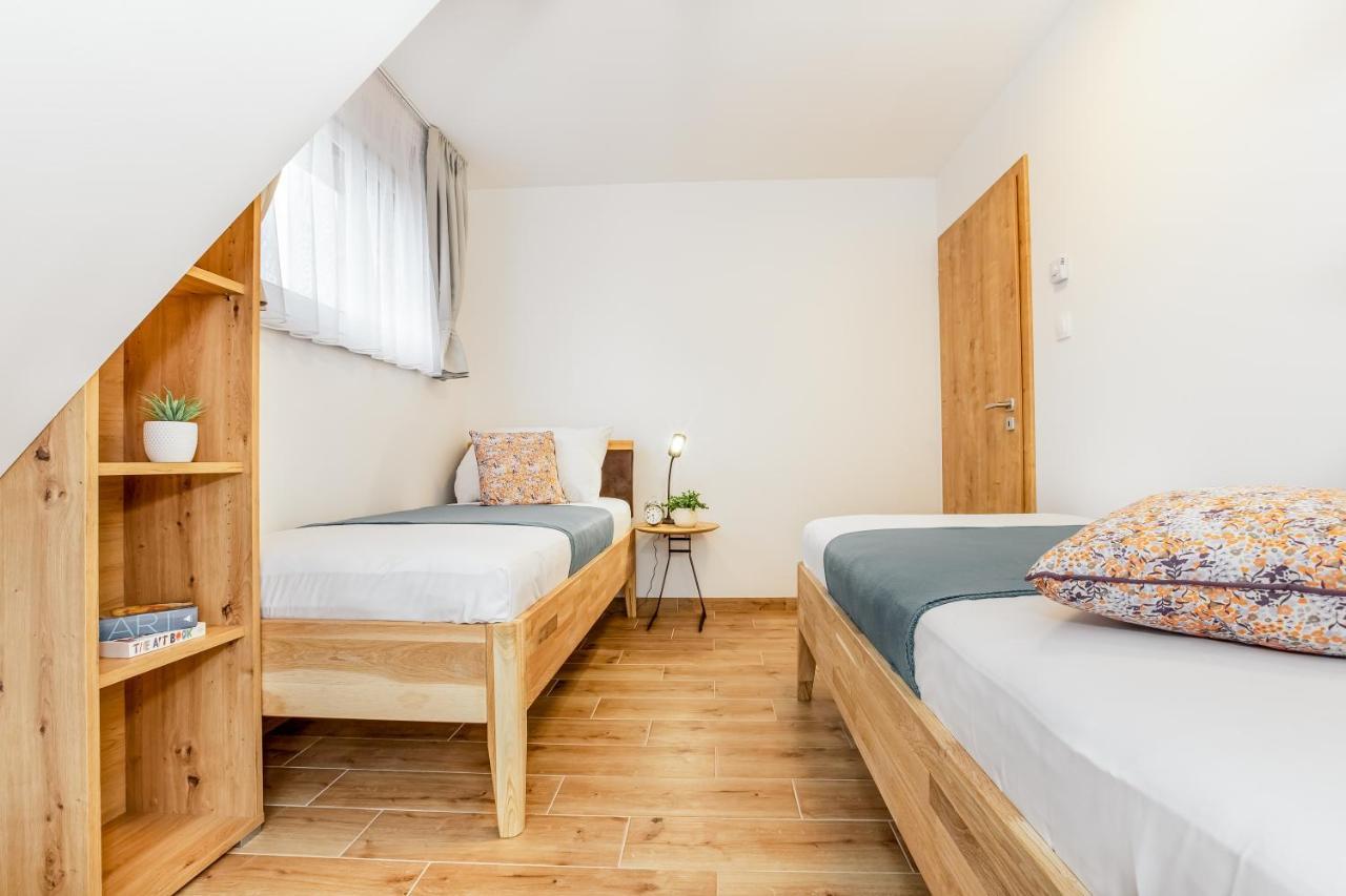 Apartmany Karlovy Dvory Horní Planá Eksteriør billede